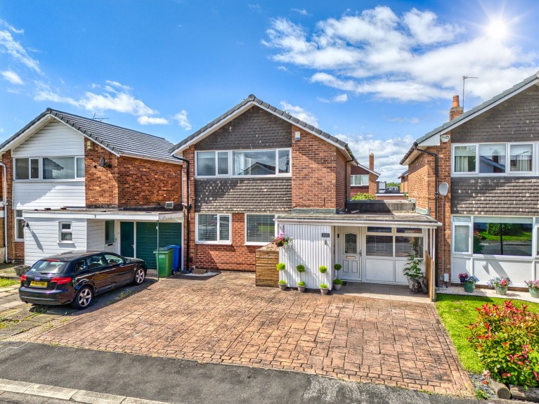 Image of Hampton Grove, Cheadle Hulme, SK8