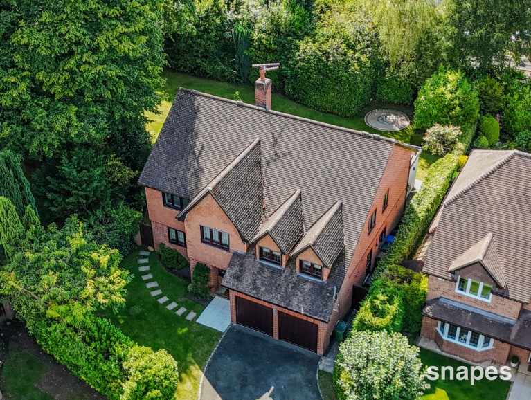 Image of Broomhill Drive, Bramhall, SK7