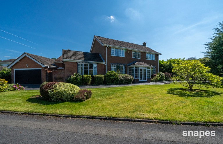 Image of Milverton Drive, Bramhall, SK7